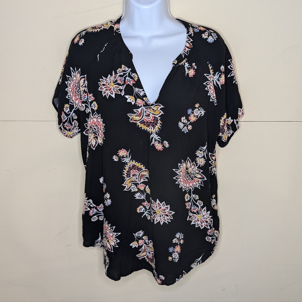 Old Navy Blouse Short Sleeve Black with Floral Print